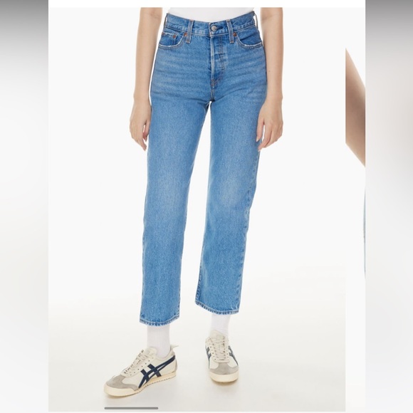 Levi’s Wedgie Straight Jean - Picture 9 of 16